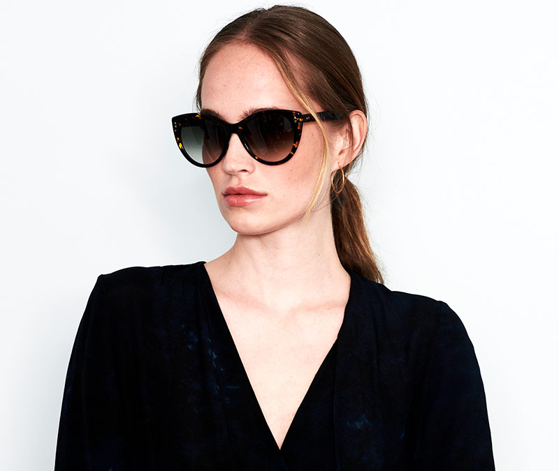Alexis Amor Ava sunglasses in Gloss Piano Black