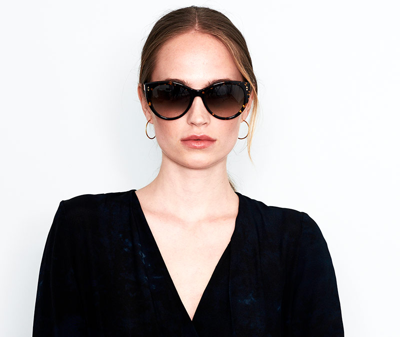 Alexis Amor Ava sunglasses in Gloss Piano Black