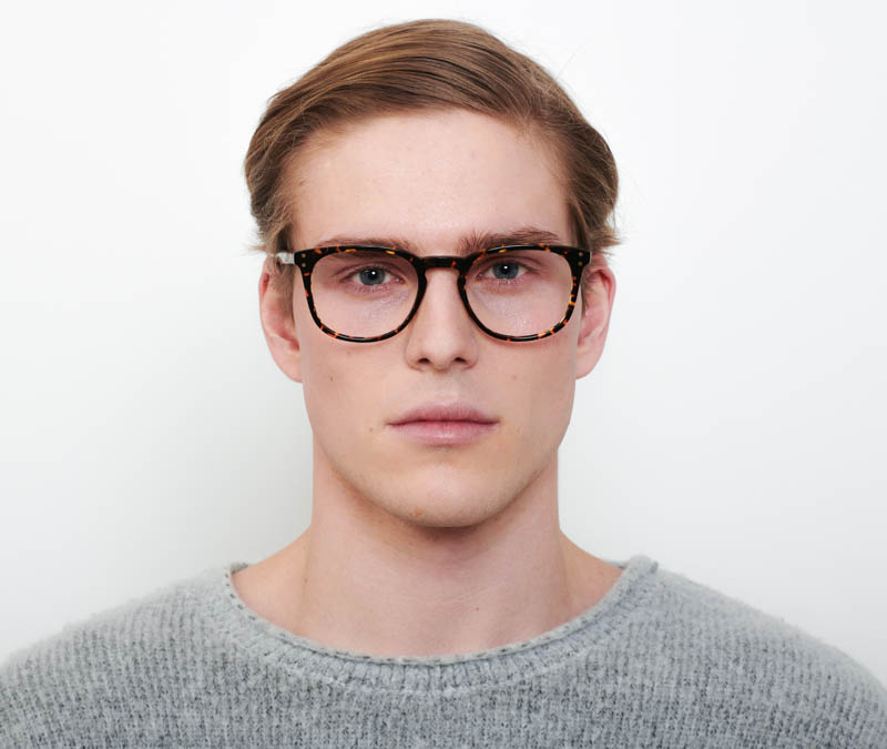 Alexis Amor Baxter frames in Gloss Black Amber Fleck