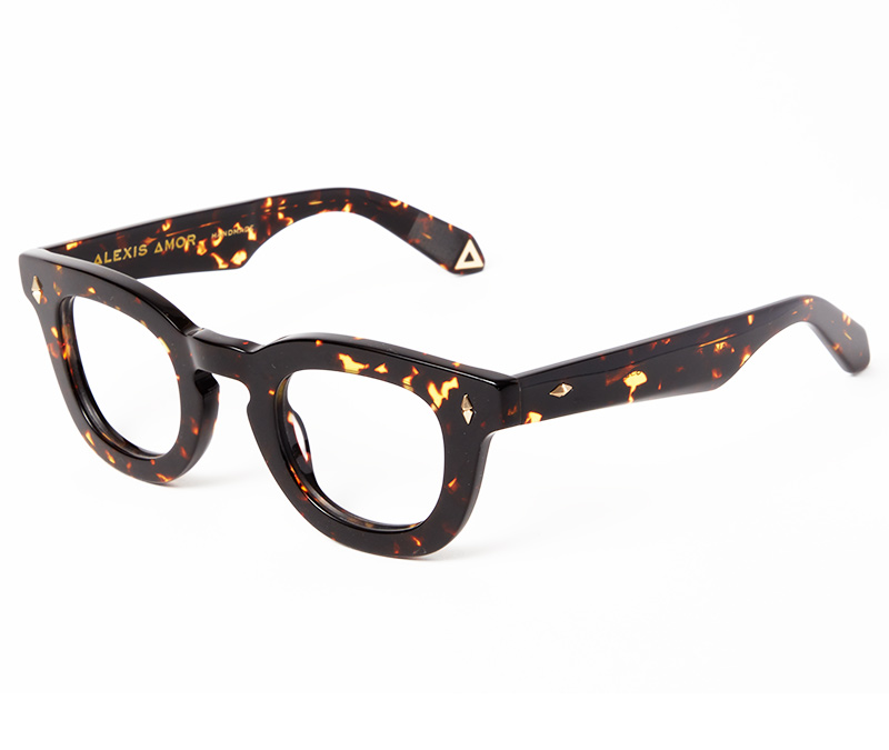 Alexis Amor Cameron frames in Dark Amber Fleck