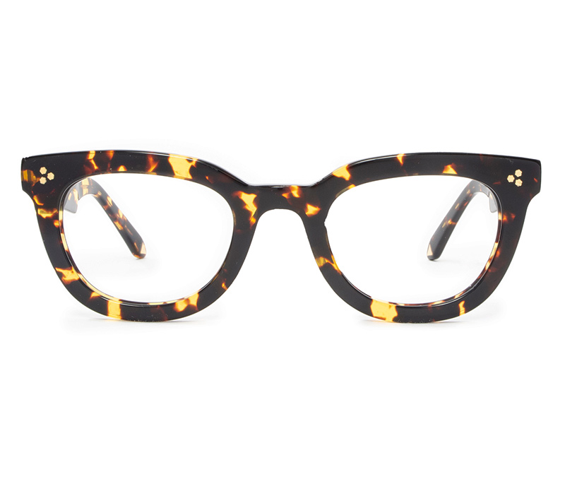 Alexis Amor Dakota frames in Deepest Amber Fleck