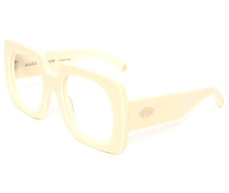 Alexis Amor Dee Dee frames in Opaline