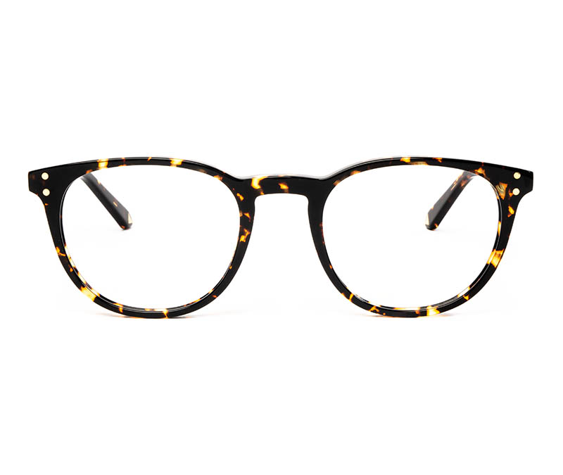 Alexis Amor Edie frames in Amber Fleck