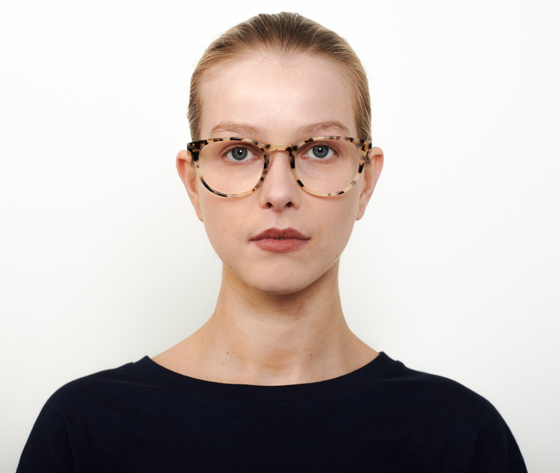 Alexis Amor Edie frames in Opal Tortoise