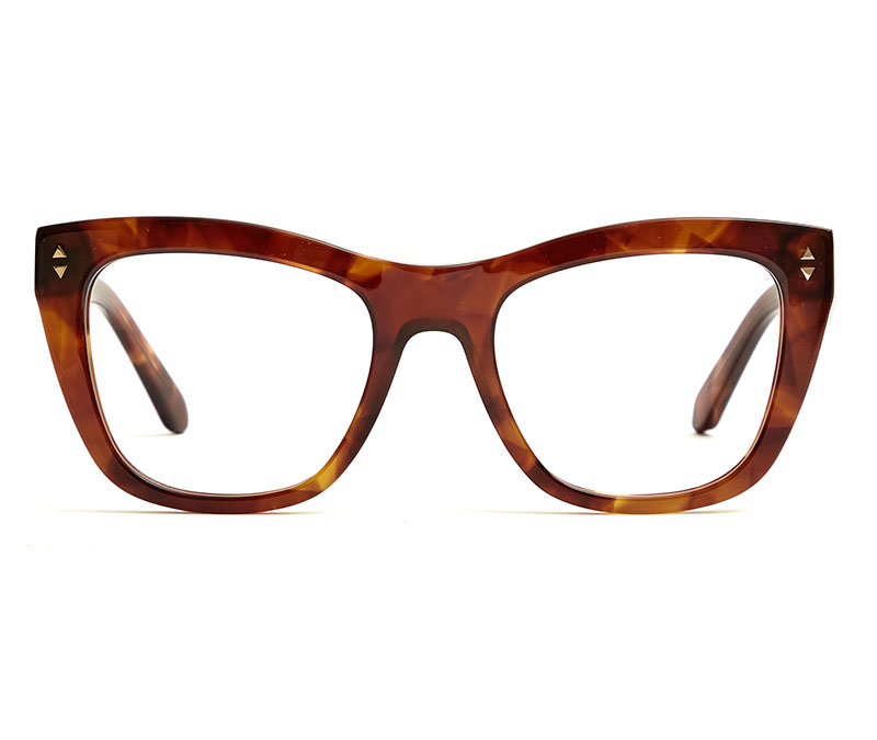 Alexis Amor Holly frames in Super Luxe Havana