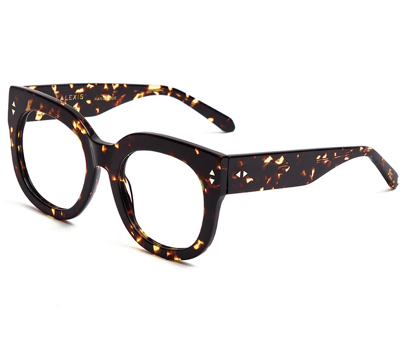 Alexis Amor Jojo X frames in Amber Fleck