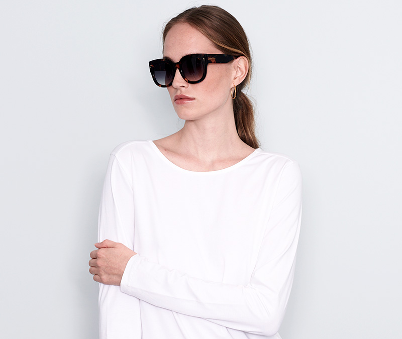 Alexis Amor Jojo sunglasses in Smooth Caramel Stripe