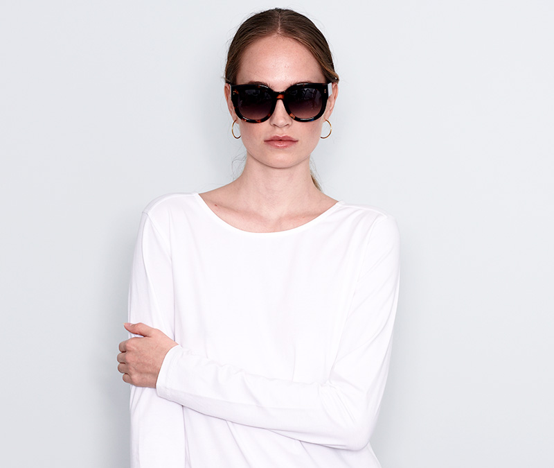 Alexis Amor Jojo sunglasses in Smooth Caramel Stripe