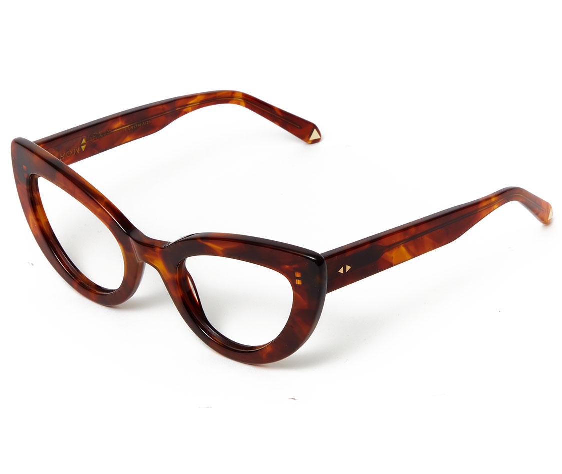 Alexis Amor Juno frames in Super Luxe Havana