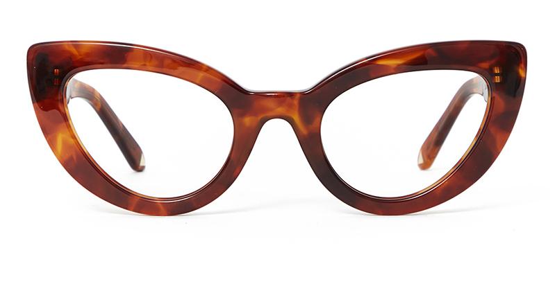 Alexis Amor Juno frames in Super Luxe Havana