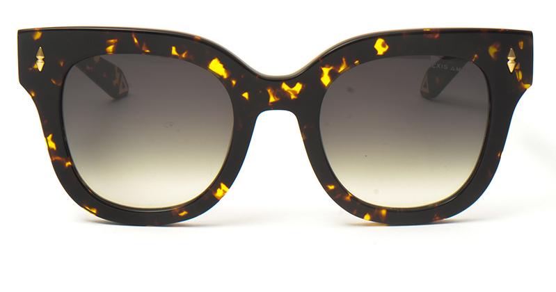 Alexis Amor Kiki X frames in Dark Amber Fleck