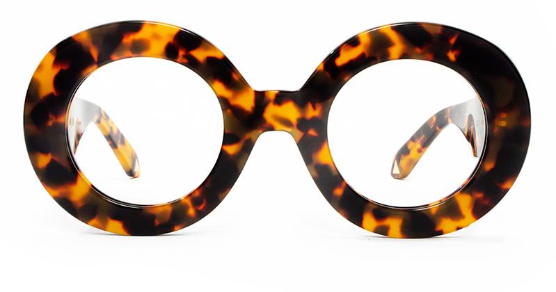 Alexis Amor Lulu frames in Lightest Leopard Tort