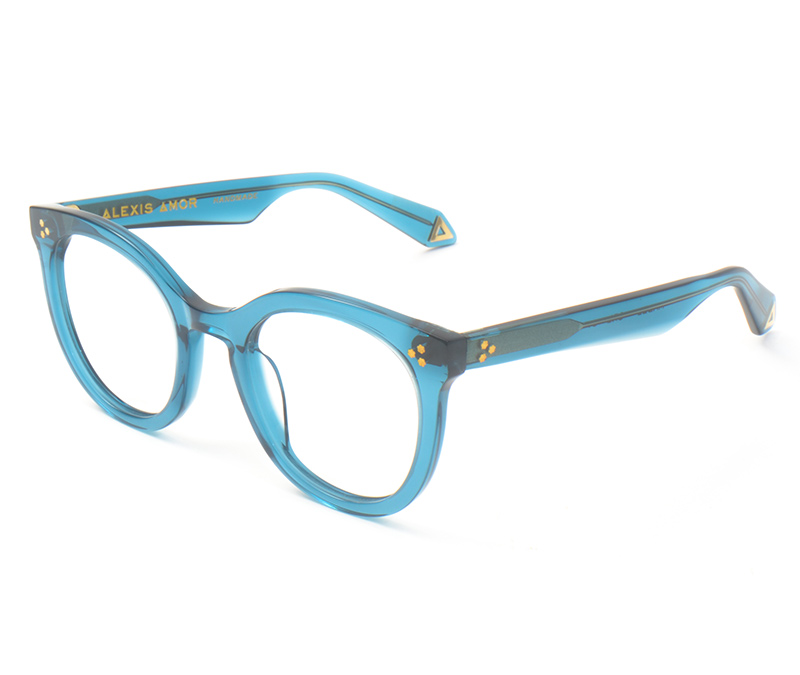 Alexis Amor Mabel frames in CRL