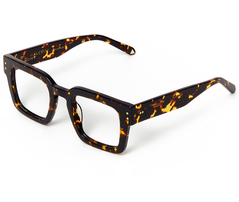 Alexis Amor Maxwell frames in Amber Fleck