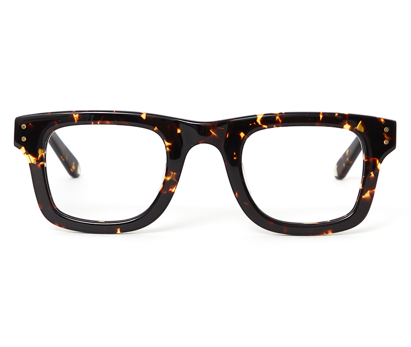 Alexis Amor Morgan frames in Amber Fleck