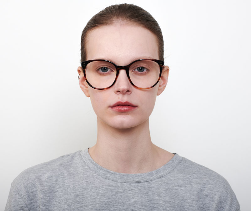 Alexis Amor Olive frames in Smooth Caramel Stripe