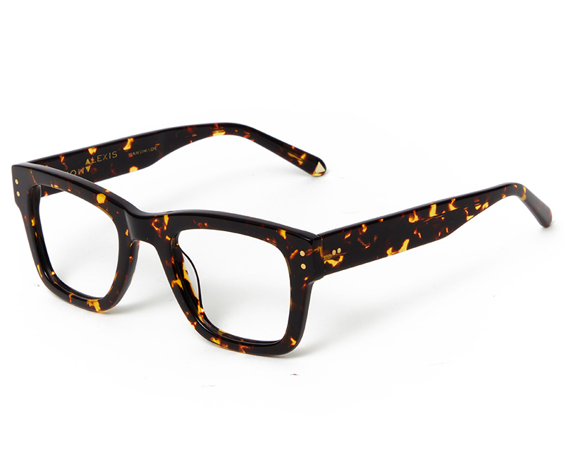 Alexis Amor Ralph frames in Amber Fleck