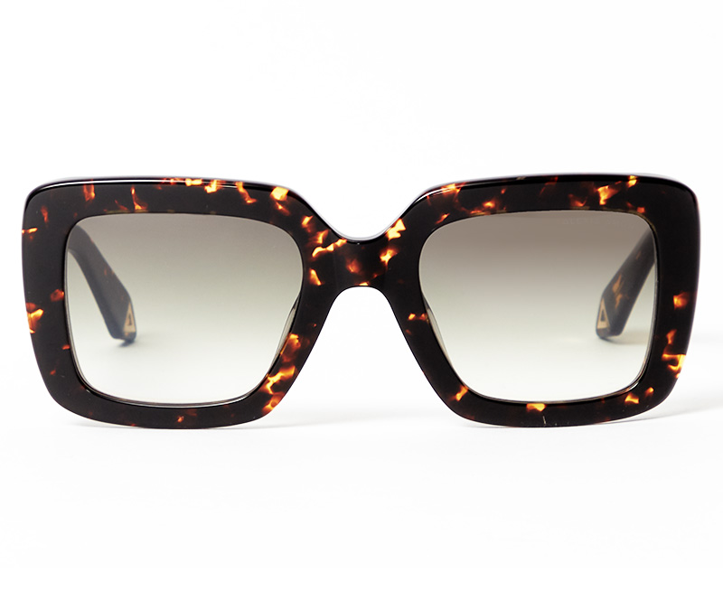 Alexis Amor Roxie sunglasses in Dark Amber Fleck