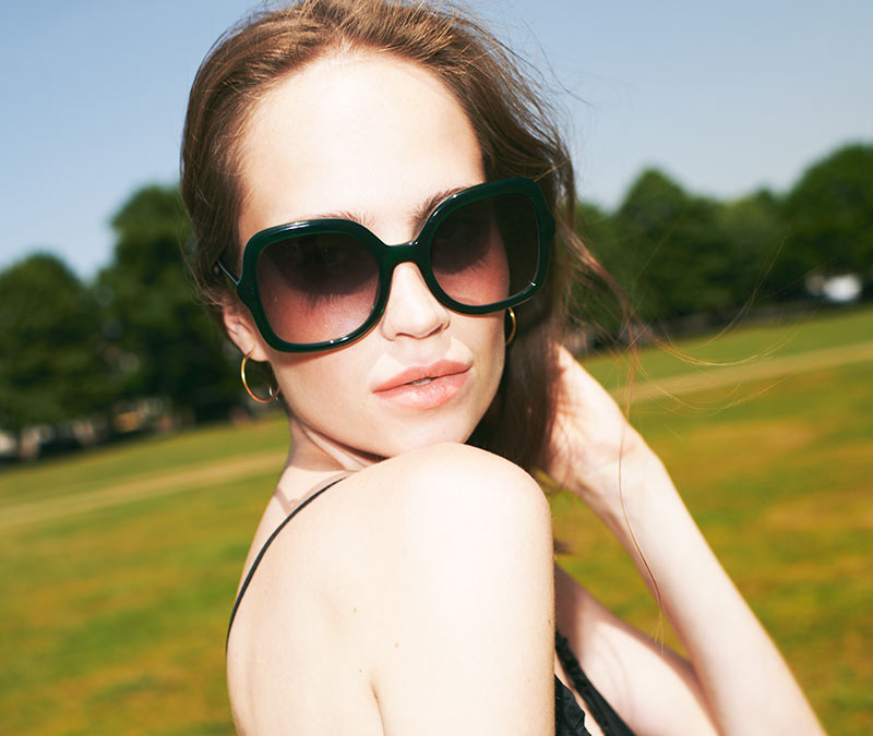 Alexis Amor The Rae II sunglasses in Gloss Piano Black